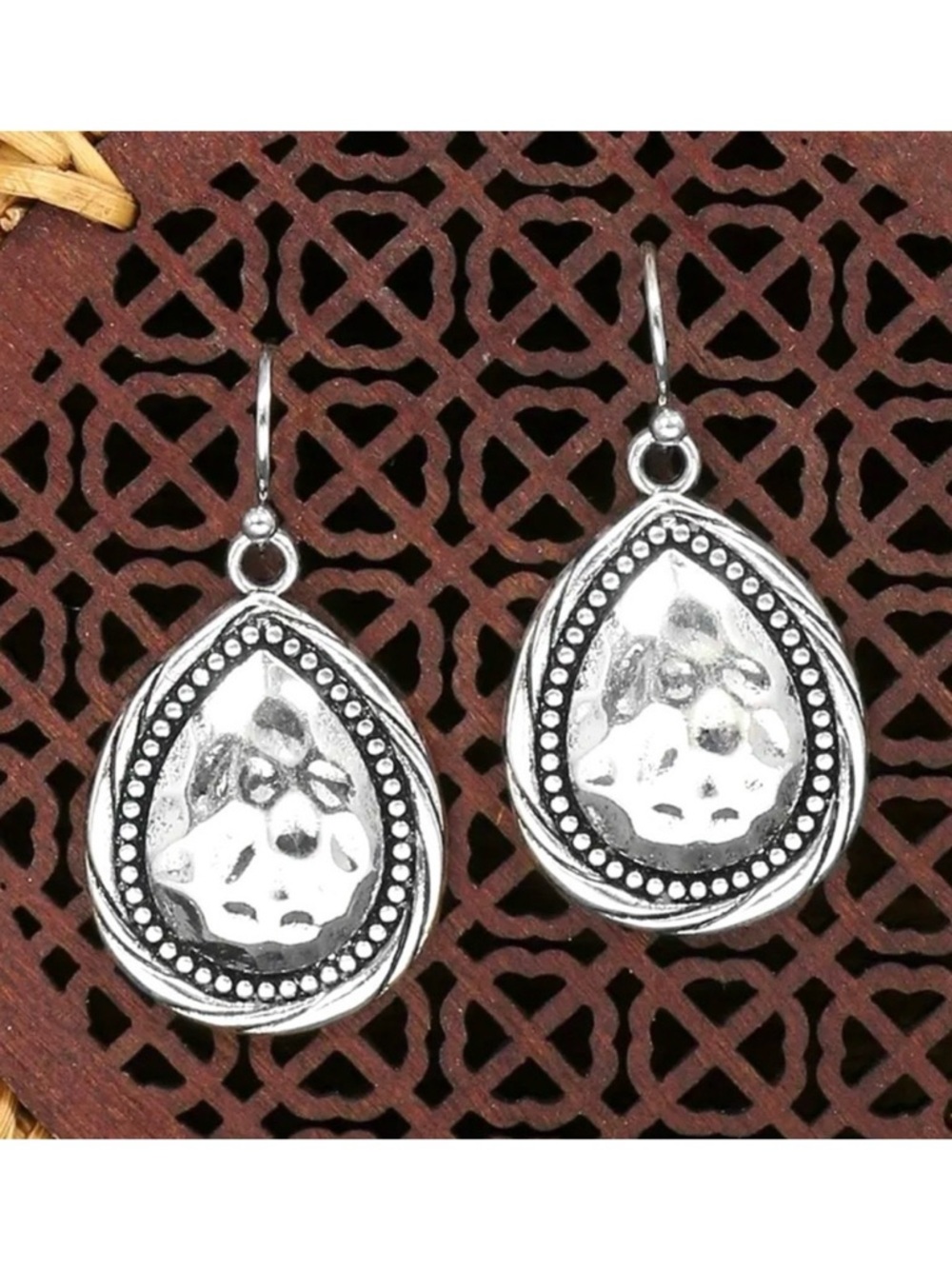 ⭐️ 5 for $25 Vintage Style Silver Tone Hoop Earrings